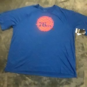 76ers T-shirt